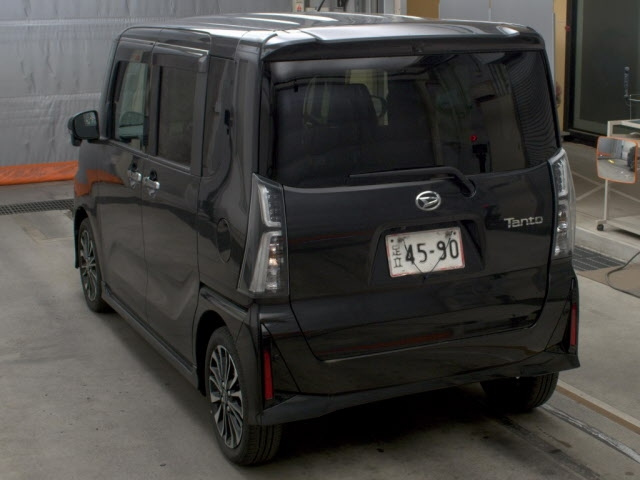 DAIHATSU TANTO 2023