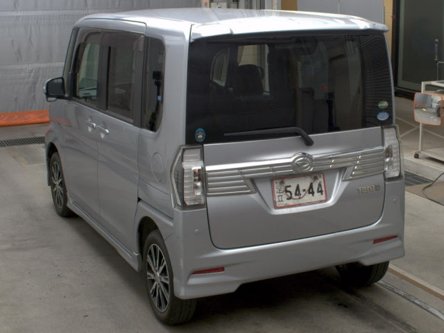 DAIHATSU TANTO 2016