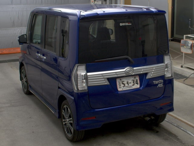 DAIHATSU TANTO 2016