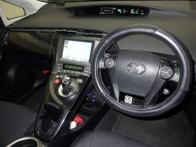 TOYOTA PRIUS 2012