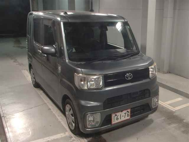 TOYOTA PIXIS MEGA 2016