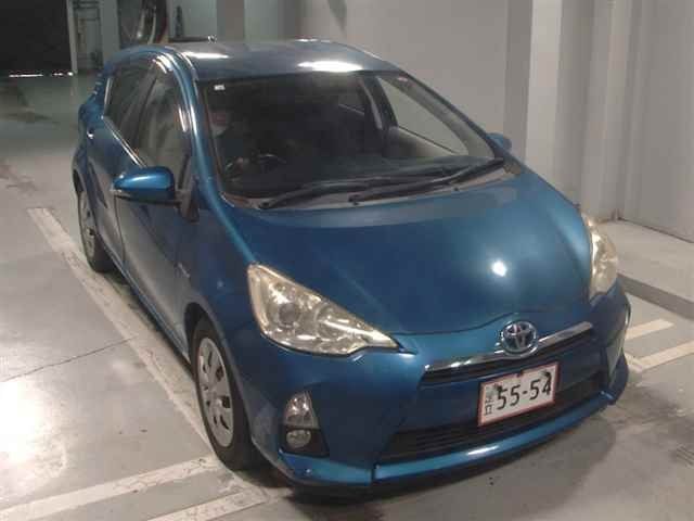 TOYOTA AQUA 2012