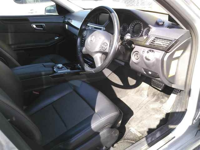 MERCEDES BENZ E CLASS WAGON 2010