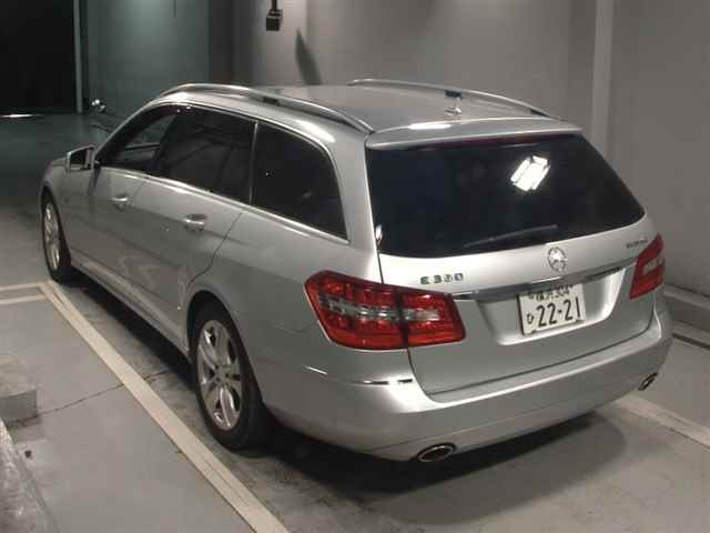 MERCEDES BENZ E CLASS WAGON 2010