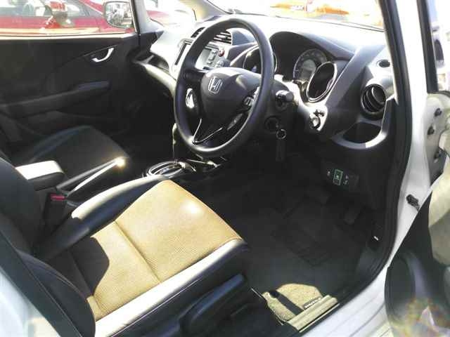 HONDA FIT SHUTTLE 2012