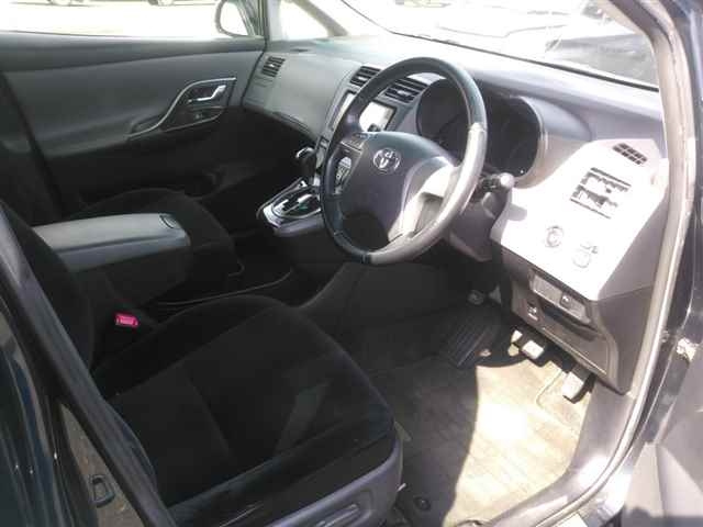TOYOTA MARK X ZIO 2012