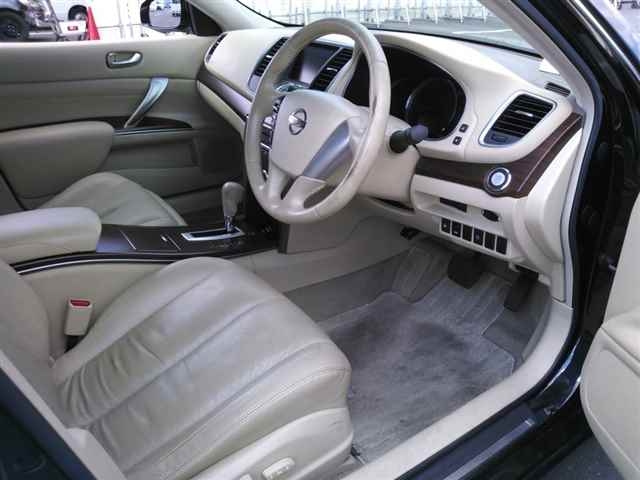 NISSAN TEANA 2011