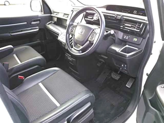 HONDA STEP WAGON 2016