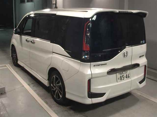 HONDA STEP WAGON 2016