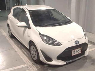 TOYOTA AQUA 2020