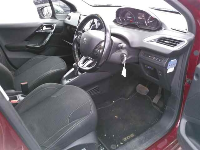 PEUGEOT 208 2017