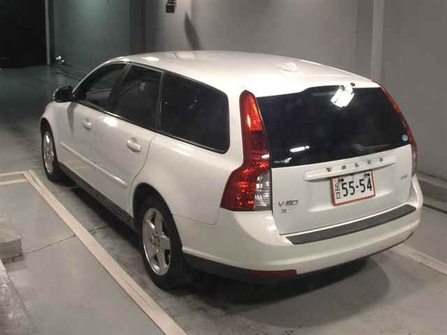 VOLVO V50 2010