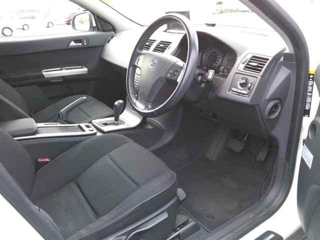 VOLVO V50 2010