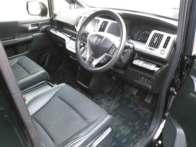 HONDA STEP WAGON 2013