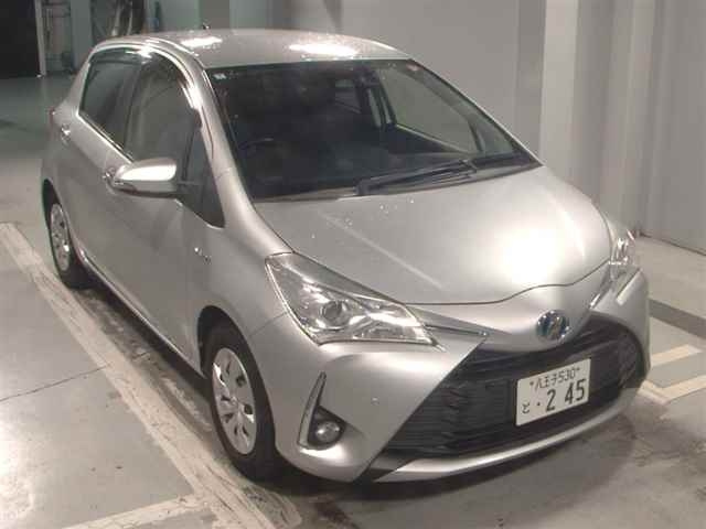 TOYOTA VITZ 2018