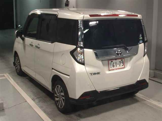 TOYOTA TANK 2017