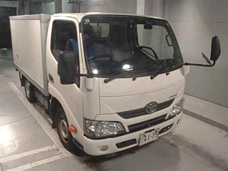 TOYOTA DYNA 2020