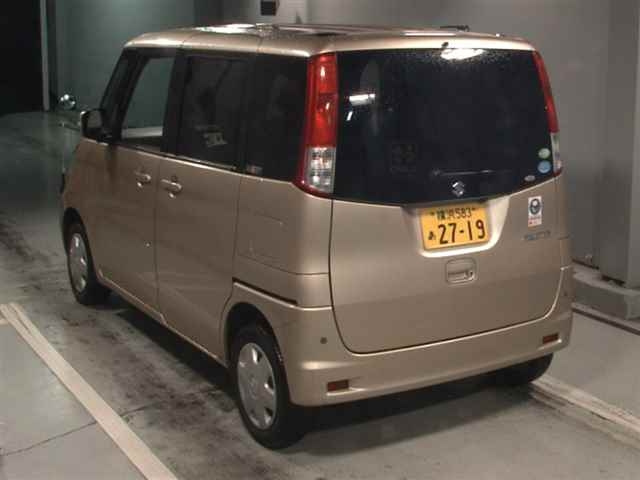 SUZUKI PALETTE 2011