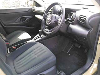 TOYOTA YARIS CROSS 2021