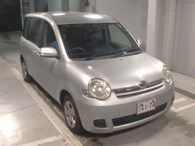 TOYOTA SIENTA 2009