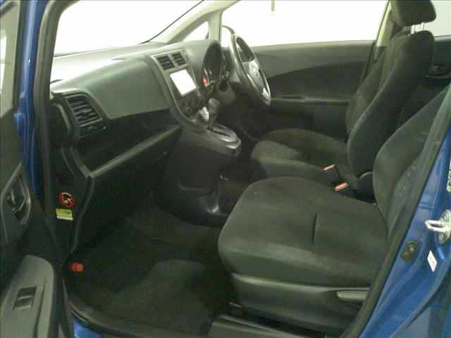 TOYOTA RACTIS 2012
