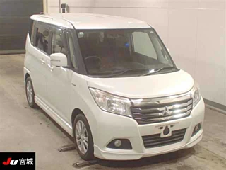 MITSUBISHI DELICA D2 2016