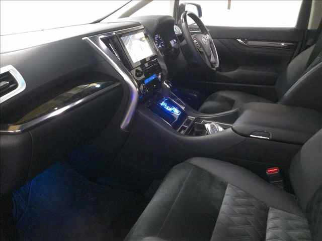 TOYOTA VELLFIRE 2015