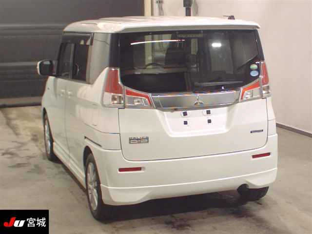 MITSUBISHI DELICA D2 2016