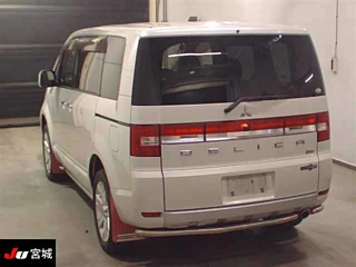 MITSUBISHI DELICA D5 2016