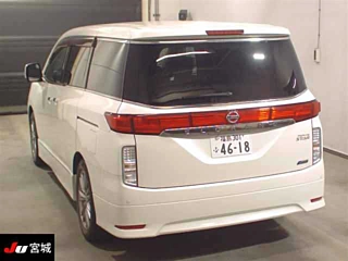 NISSAN ELGRAND 2010
