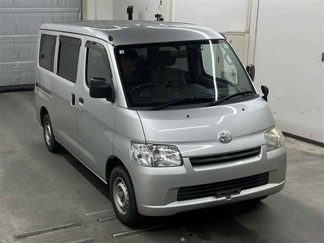 TOYOTA TOWN ACE VAN 2016