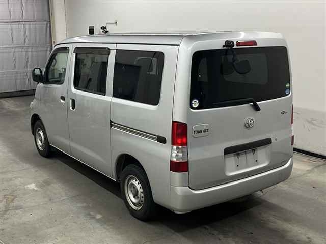 TOYOTA TOWN ACE VAN 2016