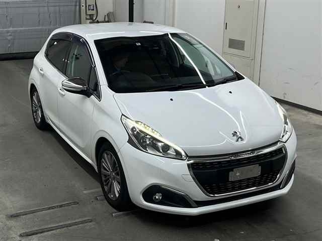 PEUGEOT 208 2016