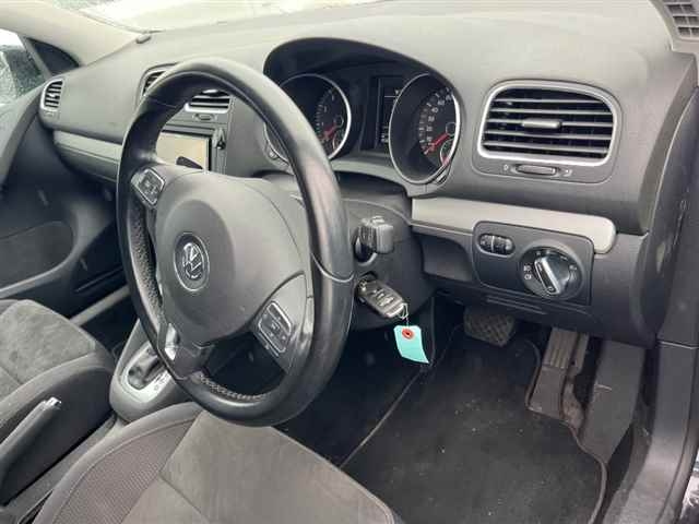 VOLKSWAGEN GOLF 2010