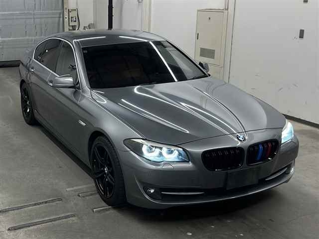BMW 5 SERIES 2010