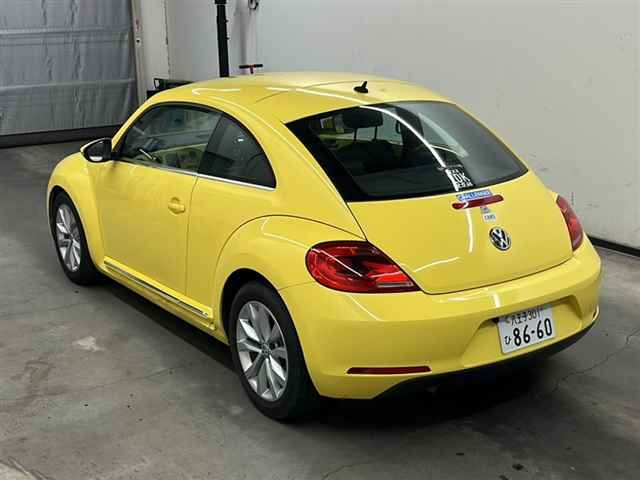 VOLKSWAGEN THE BEETLE 2012