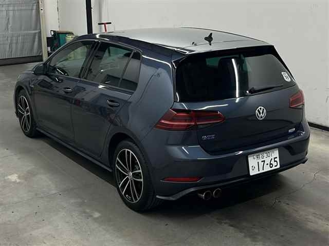 VOLKSWAGEN GOLF 2017