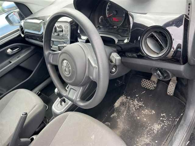 VOLKSWAGEN UP 2015