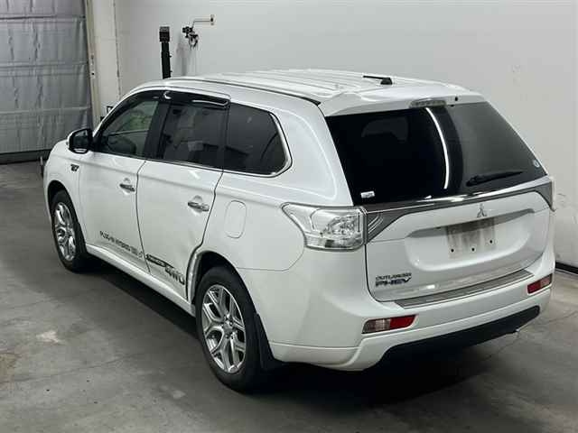 MITSUBISHI OUTLANDER PHEV 2014