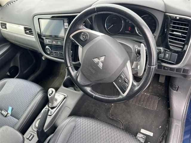 MITSUBISHI OUTLANDER PHEV 2014