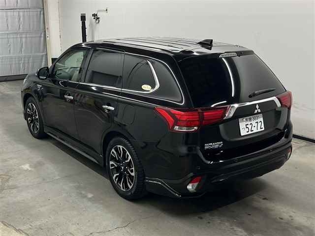MITSUBISHI OUTLANDER PHEV 2015