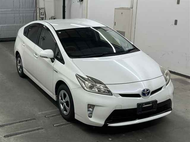 TOYOTA PRIUS 2012