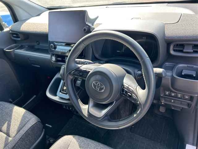 TOYOTA SIENTA 2024