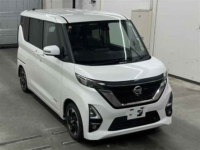 NISSAN ROOX 2020