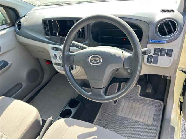 DAIHATSU MIRA E S 2013