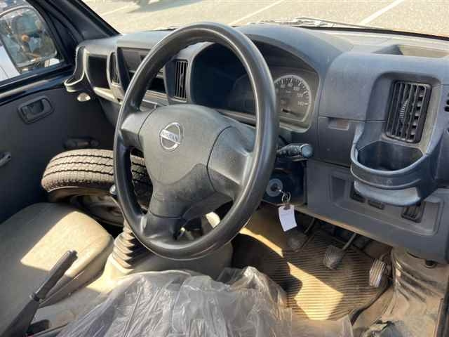 NISSAN CLIPPER TRUCK 2010