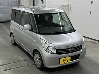 NISSAN ROOX 2012