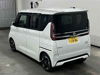 NISSAN ROOX 2023