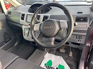 DAIHATSU MOVE 2012