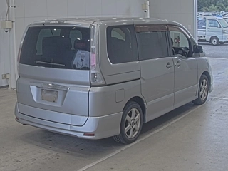 NISSAN SERENA 2010